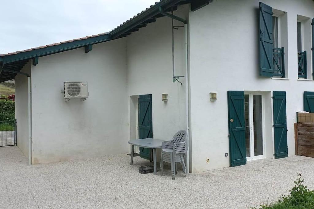 Appartement 70 M2 - Terrasse Et Jardin Privatifs Mouguerre Exterior photo